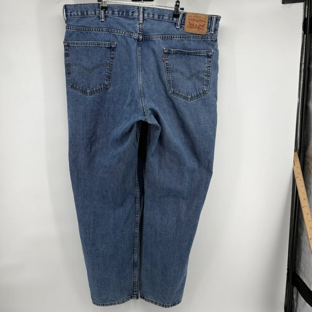 Levi's 550 Jeans Men's 42x32 (Fits 40x31) Blue Denim Relaxed Fit‎